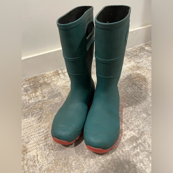Bogs Girls' Essential Tall Rain Boots - Round Toe
#200043184 Green Size Y2 - Picture 1 of 11